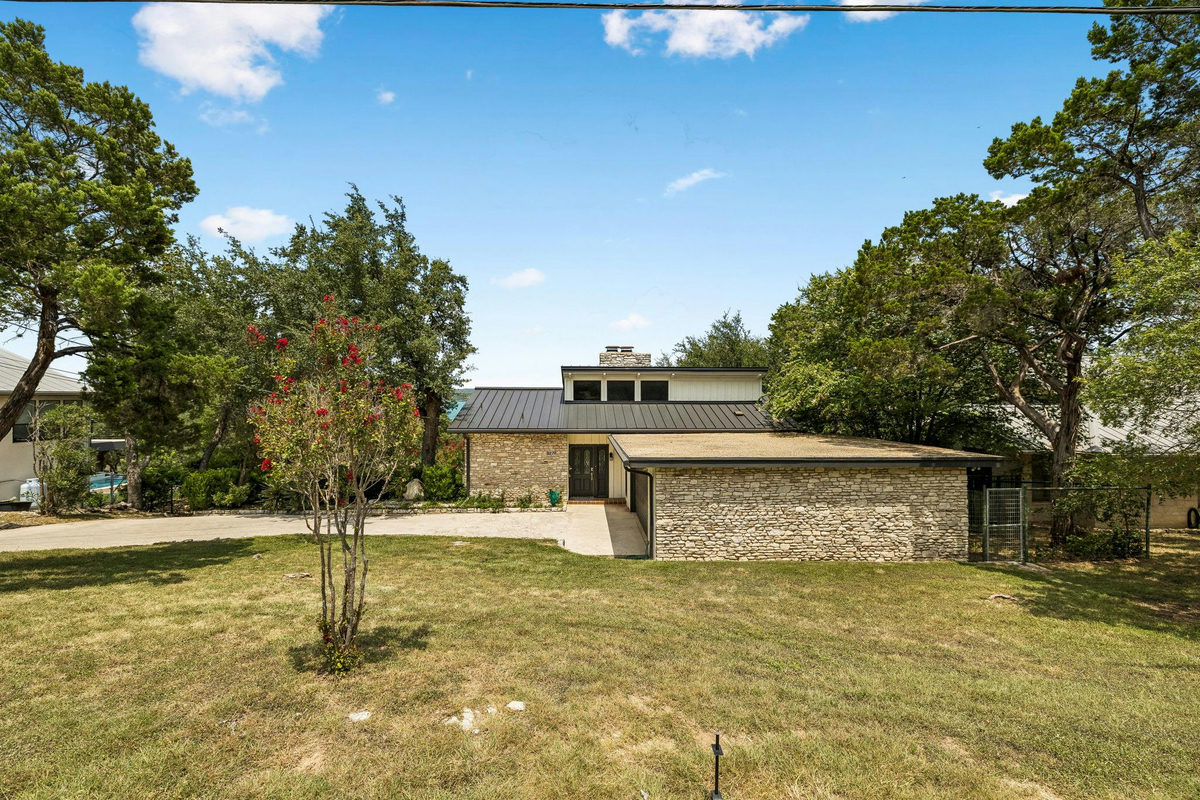 2270 Connie Dr — photo 5