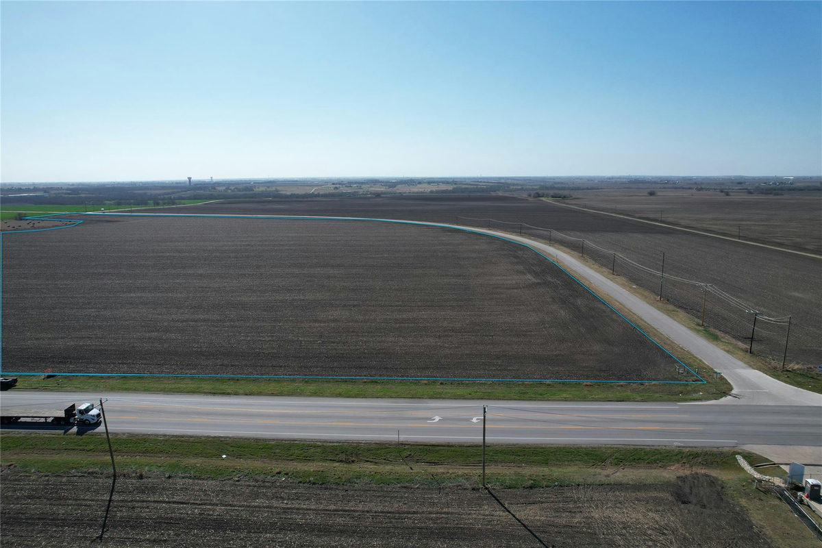 NA Fm-397 / Carlos Parker — exterior