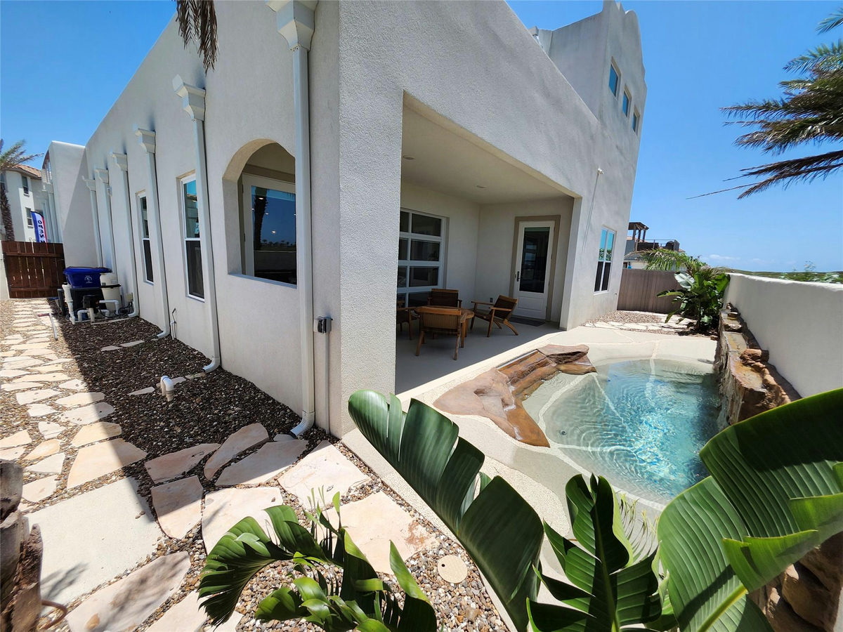 149 Porto Villageo Dr — photo 2