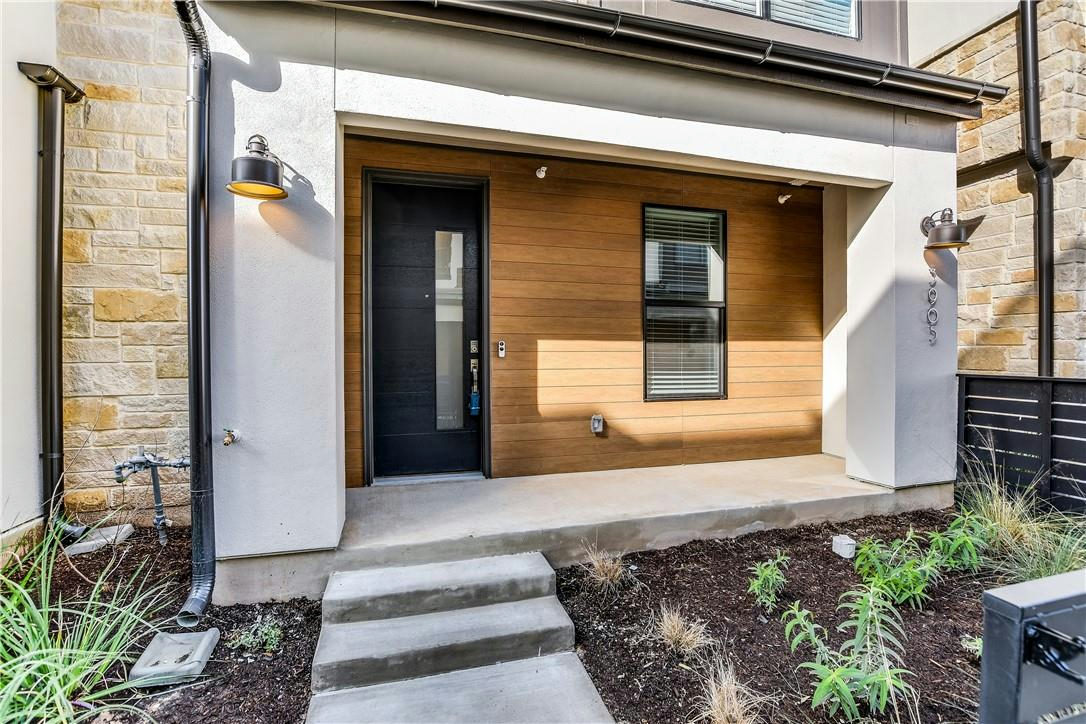 3905 Vantage Dr — photo 2