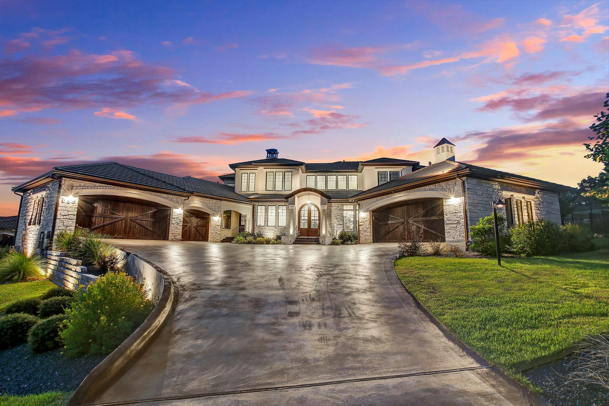 102 Canyon Turn Trl — exterior