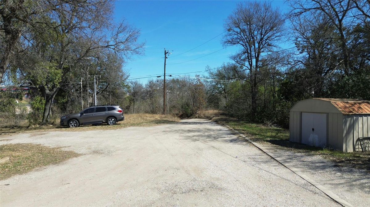 753 S Bell Blvd — photo 3