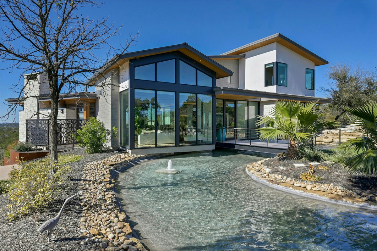 8209 Two Coves Dr — photo 4