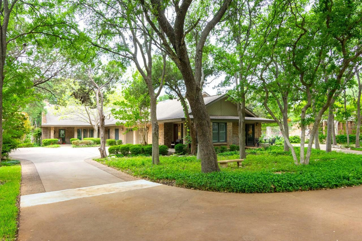 1404 Pearl Cv — exterior