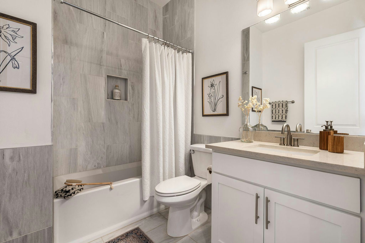 1208 Kinney Ave — photo 5
