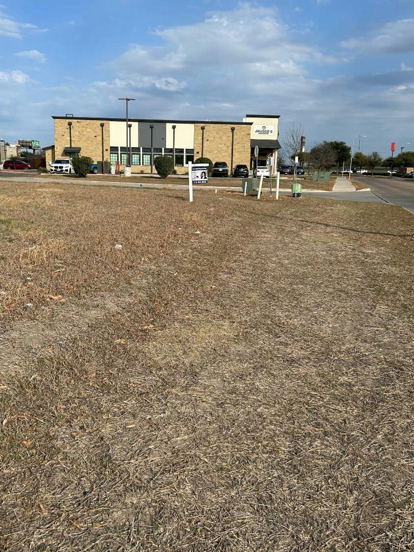 290 Old San Antonio Rd — photo 2