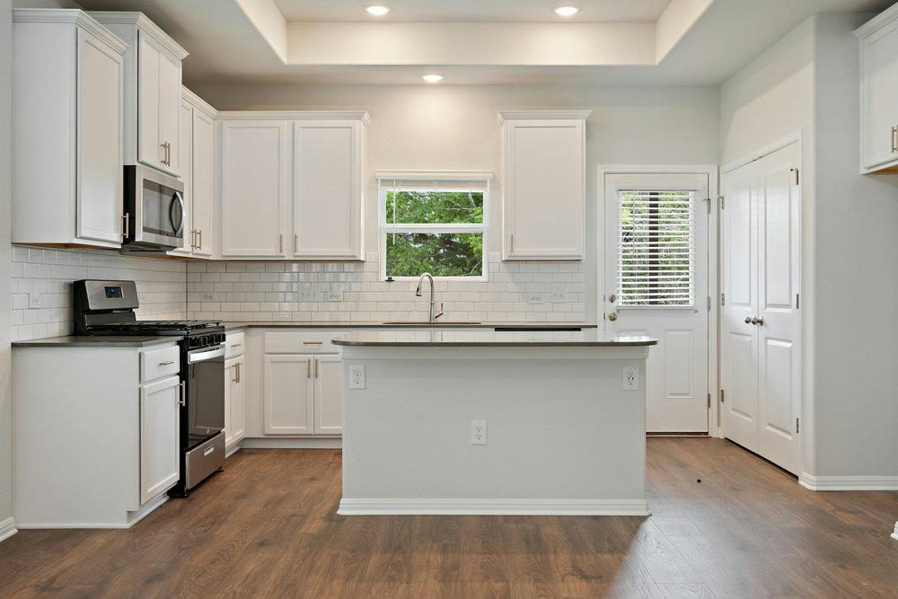 1504 Corsac Way — photo 3