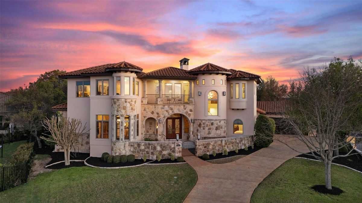 107 Caicos Cv — exterior