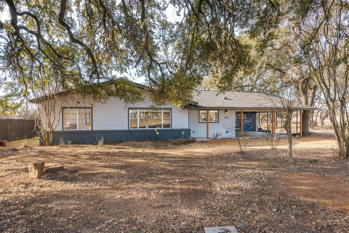 603 W Highway 290 Hwy — photo 2