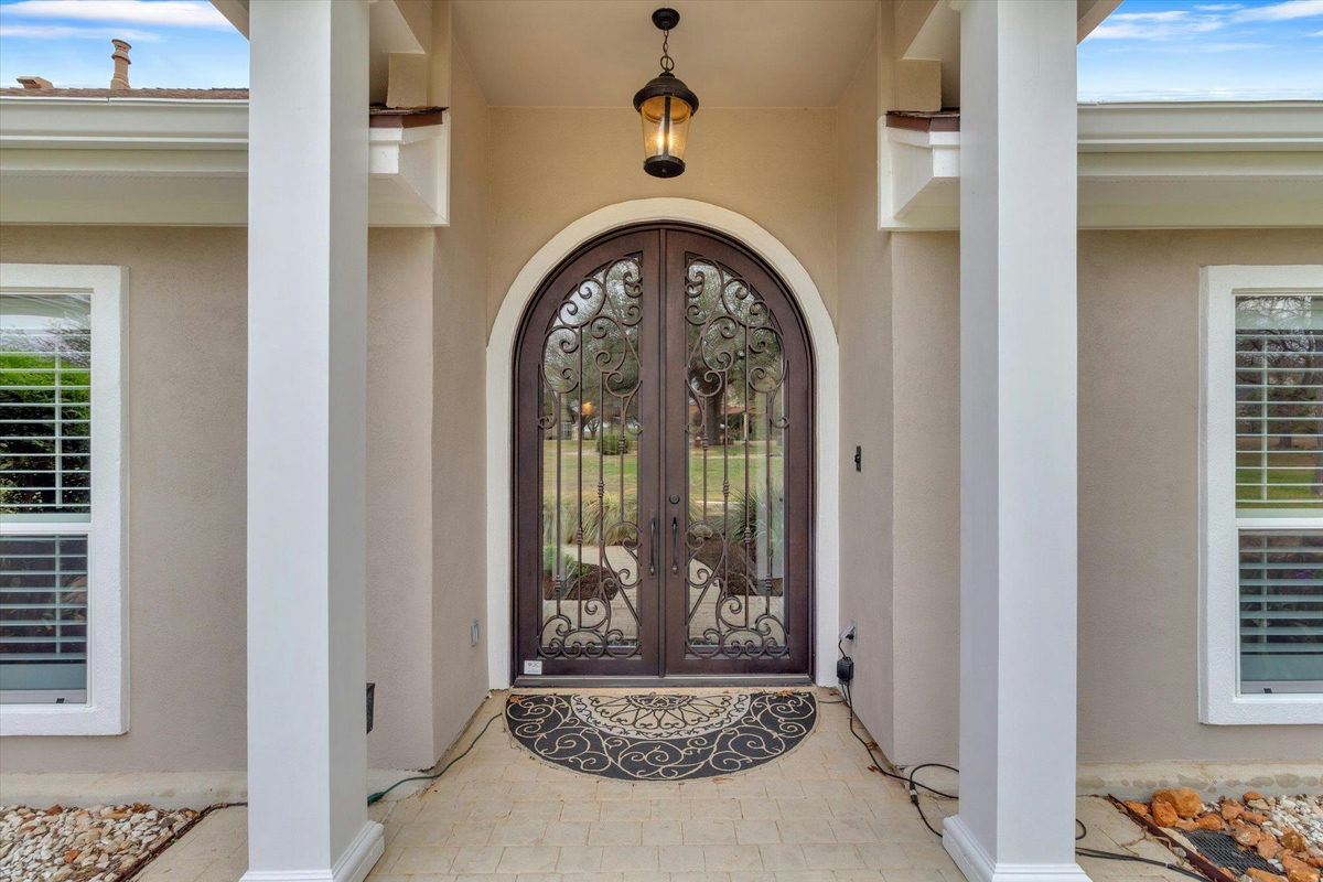 2235 Summit Ridge Dr — photo 4