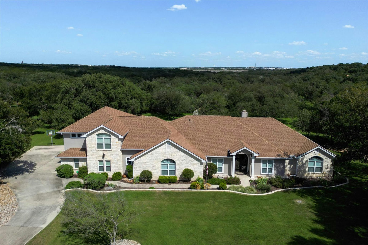 2235 Summit Ridge Dr — exterior