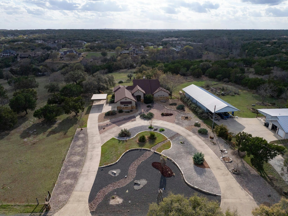204 Skyline Rd — photo 3