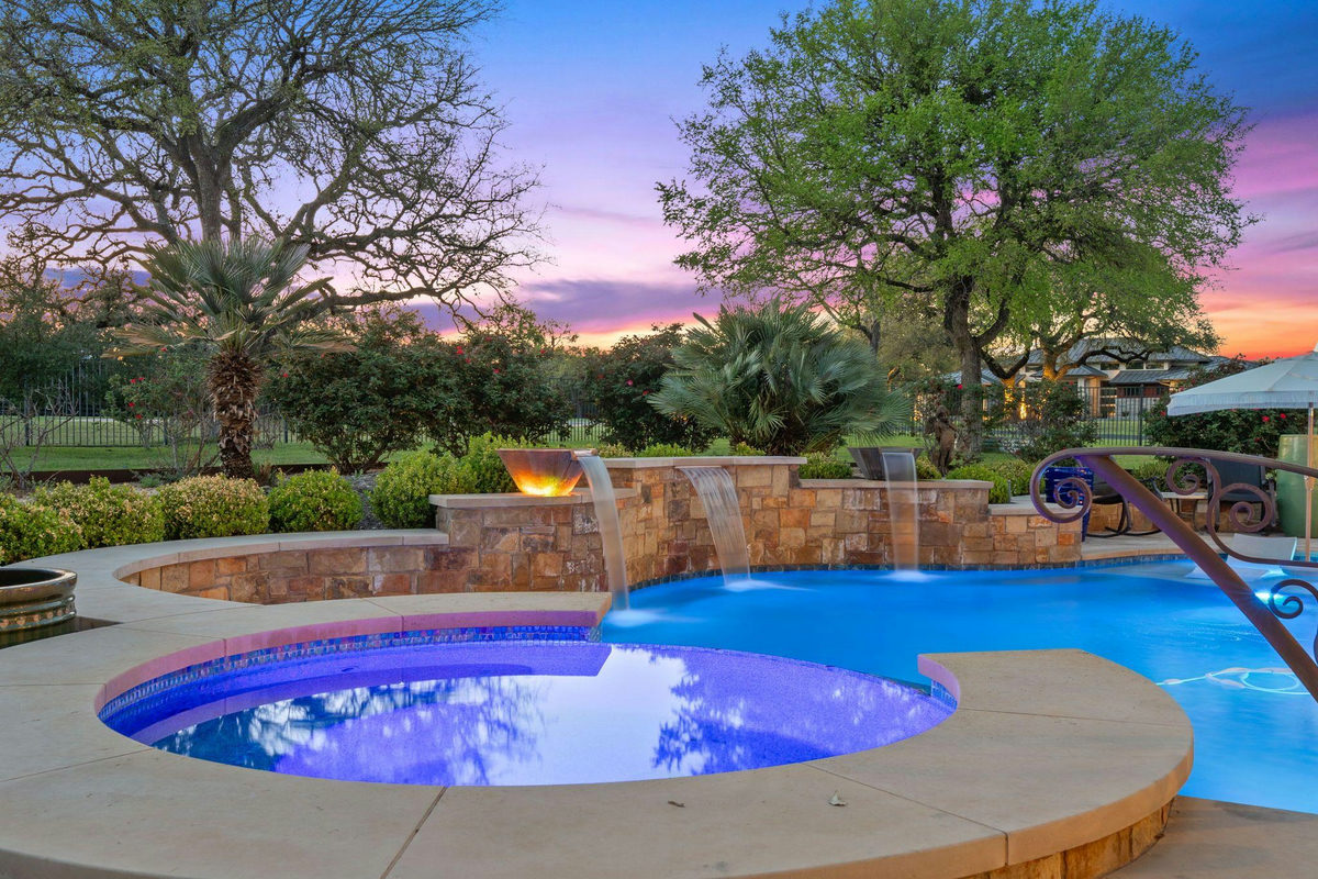 27435 Waterfall Hill Pkwy — photo 2