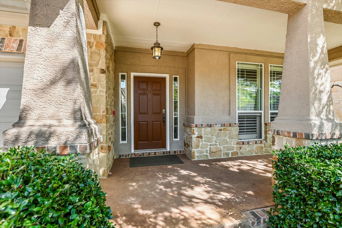 14316 Broadwinged Hawk Dr — photo 2