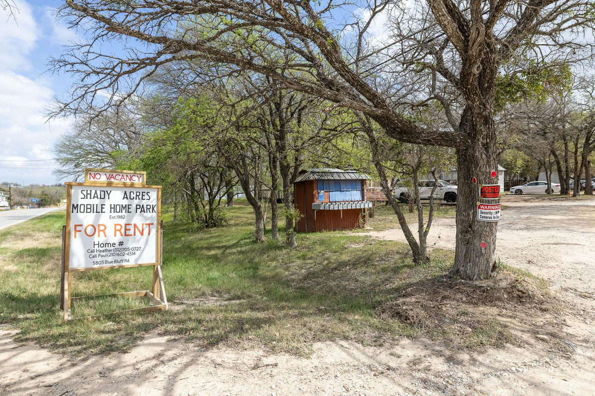 5805 Blue Bluff Rd — exterior