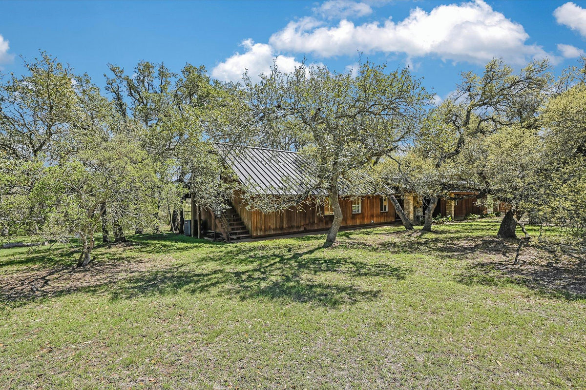 411 Whitetail Ridge Rd — photo 2
