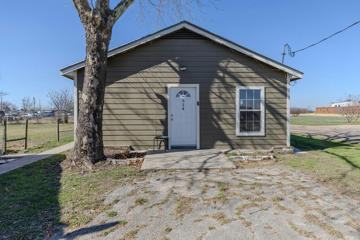 61 Family Cir — photo 3