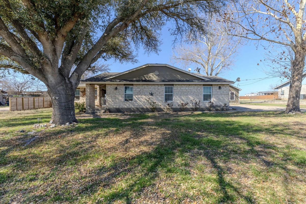61 Family Cir — photo 2