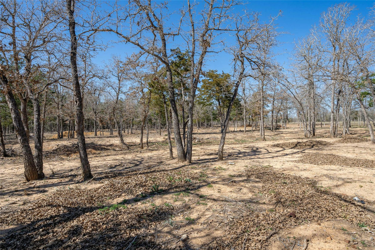 661 Hidden Oak Rd — photo 2