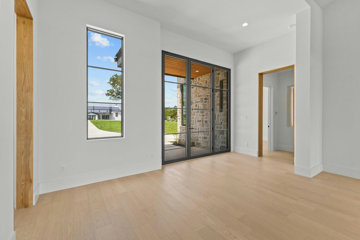 8109 Kuhn Dr — photo 5
