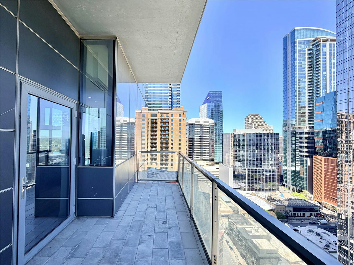 210 Lavaca St #1912 — photo 3