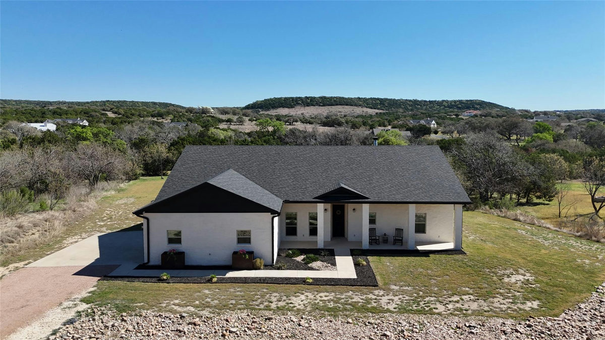 125 Westcreek Dr — exterior
