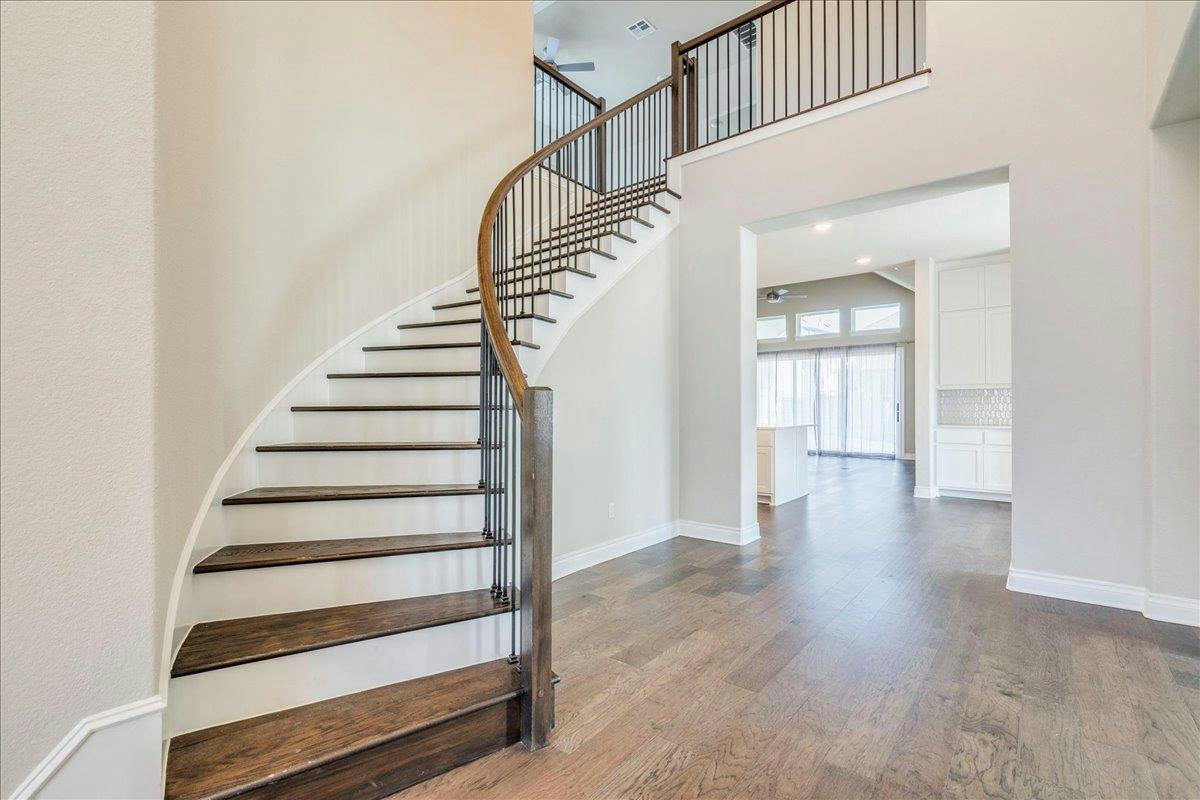 1533 Jay Wolf Dr — photo 2