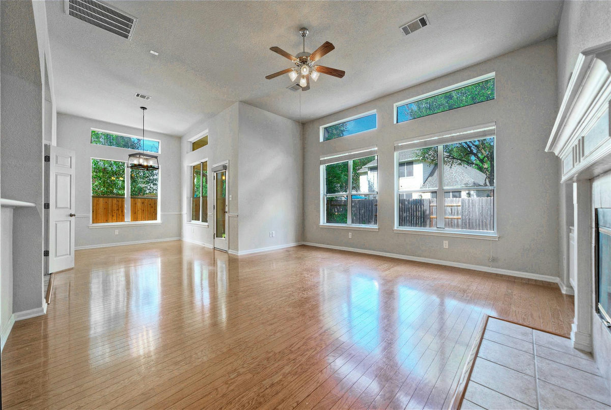 2616 Henley Dr — photo 3