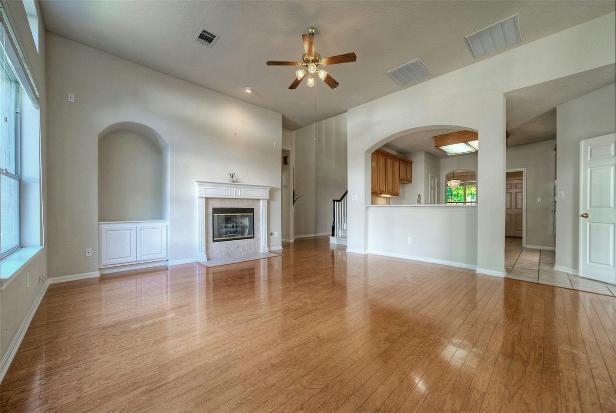 2616 Henley Dr — photo 4