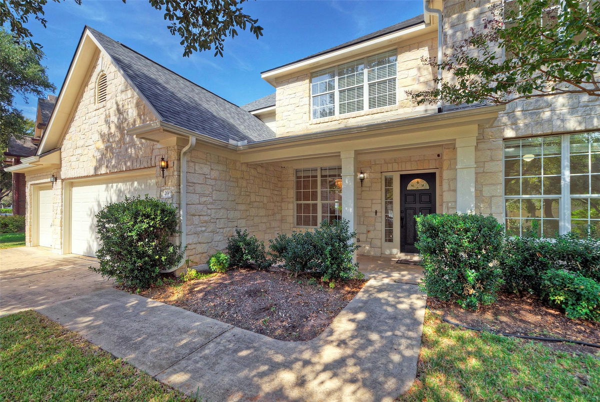 2616 Henley Dr — exterior