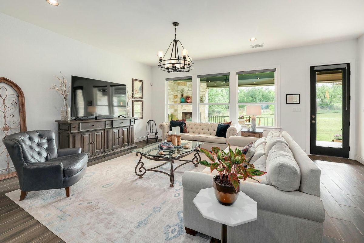 105 Graystone Ln — photo 4