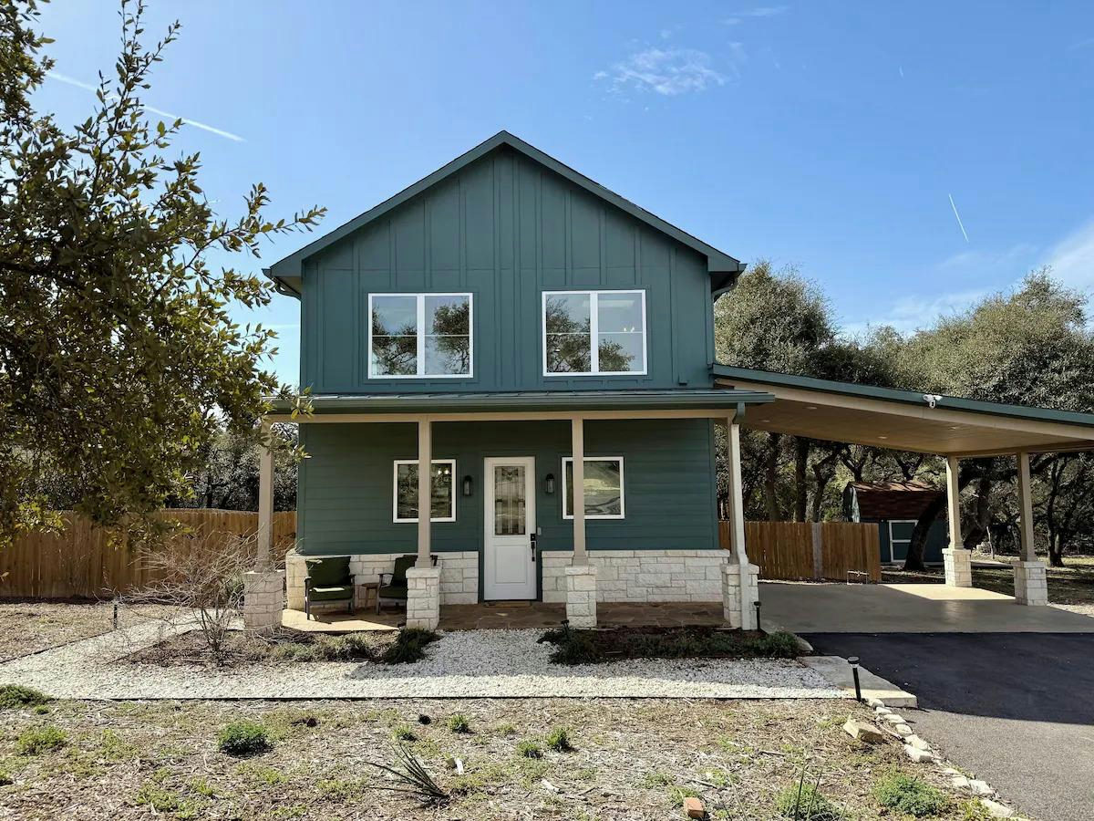 11605 Fitzhugh Rd — exterior