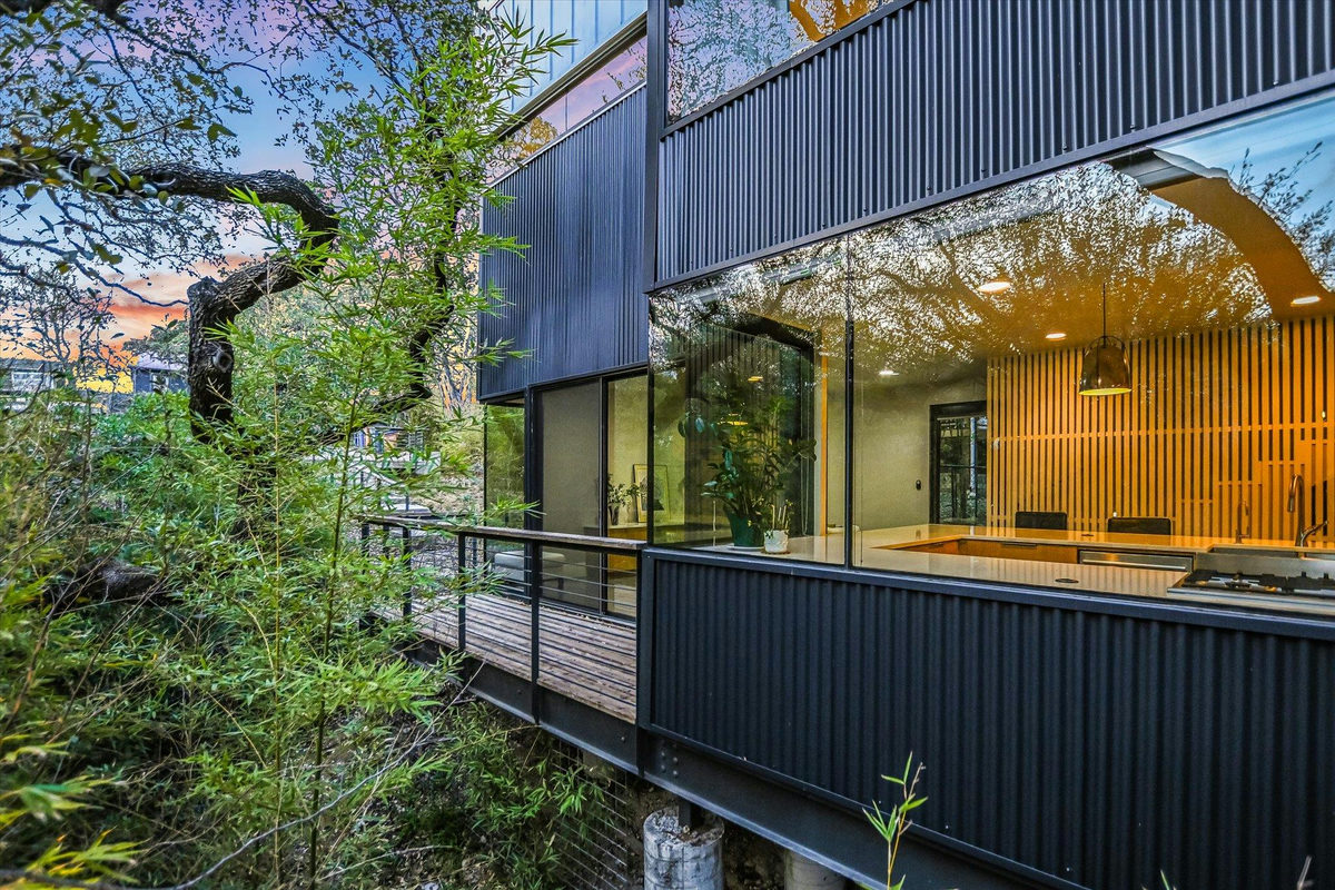 1325 Bonham Ter #A — exterior