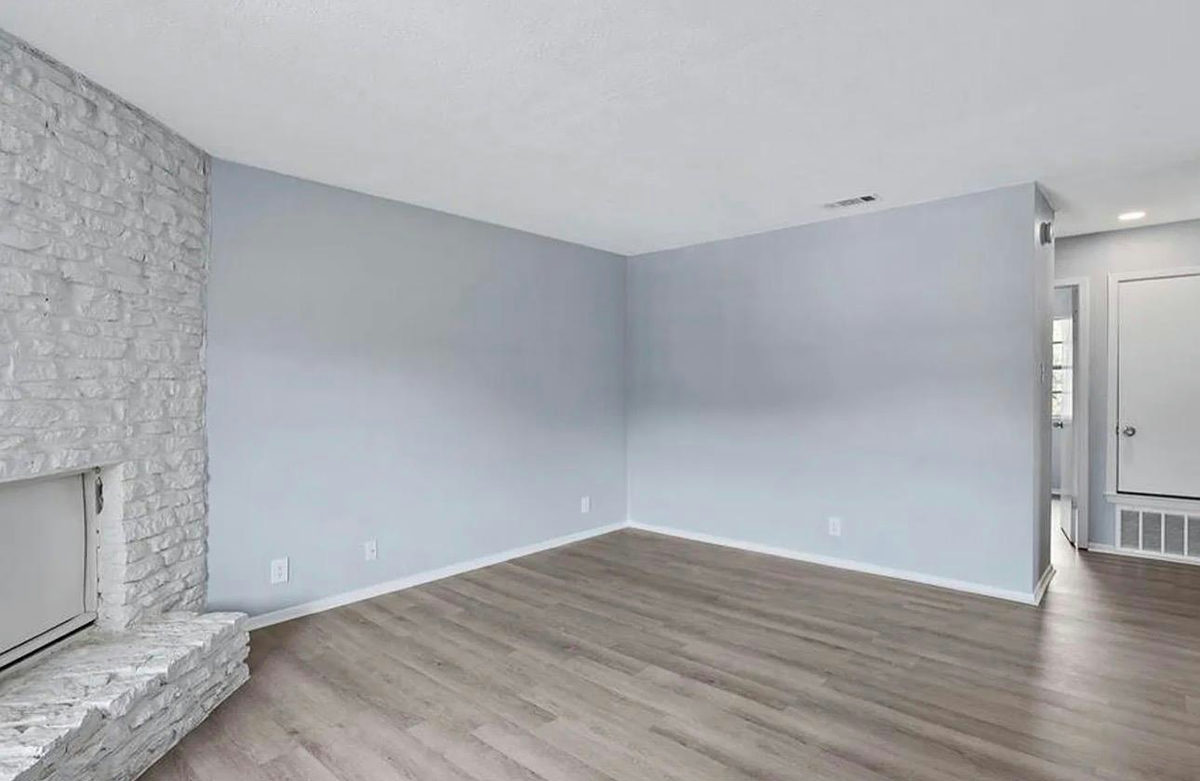 302 Hedgewood Dr — photo 4