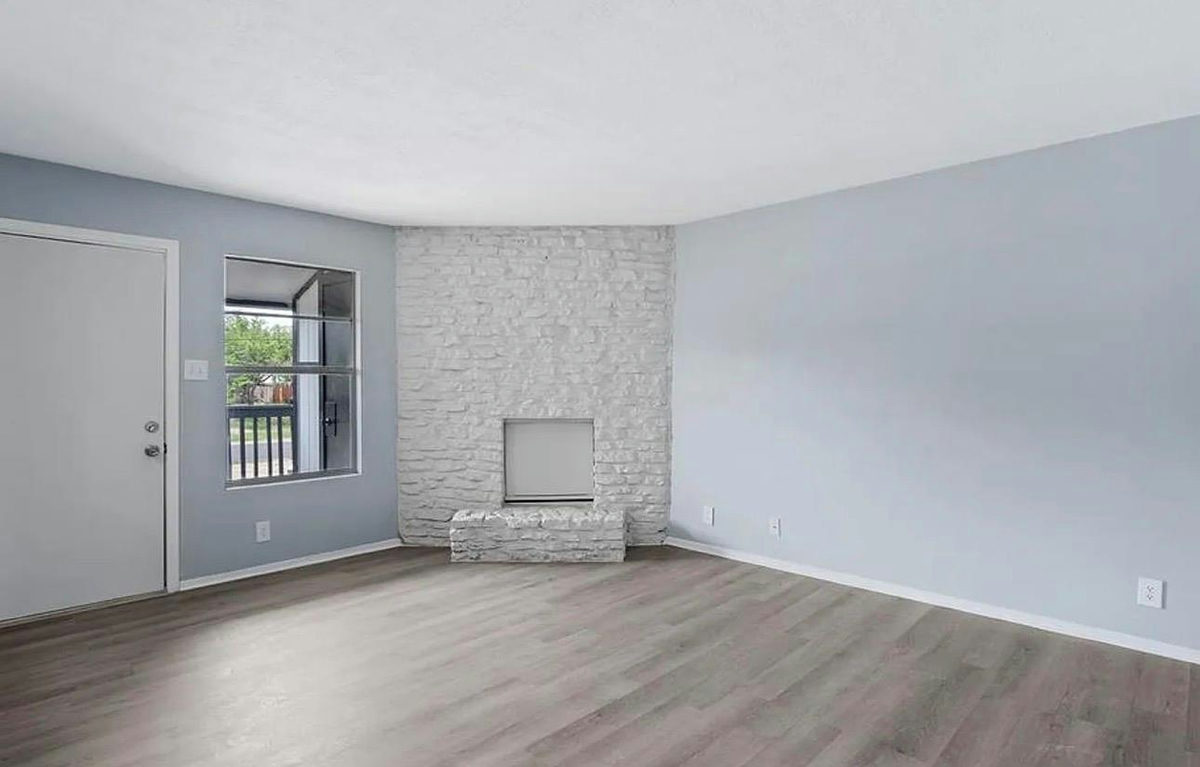 302 Hedgewood Dr — photo 5