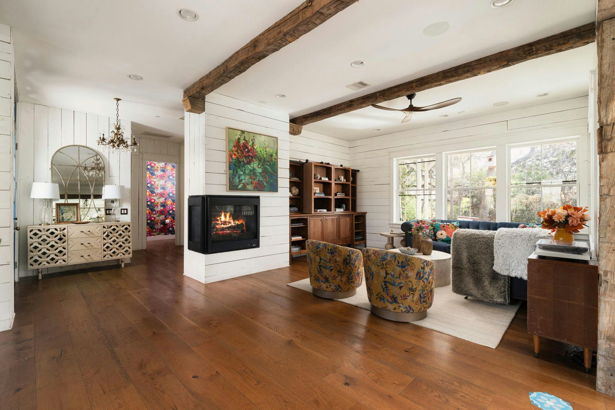 703 E Live Oak St — photo 5