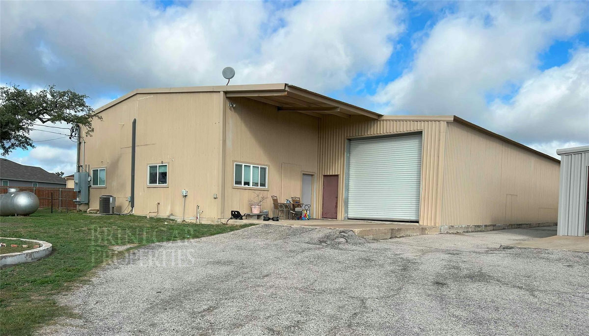 630 W Fm 243 — photo 2