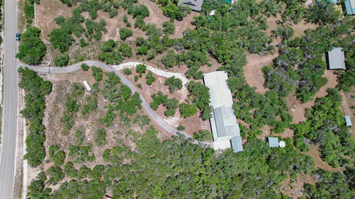 20001 Hamilton Pool Rd — exterior