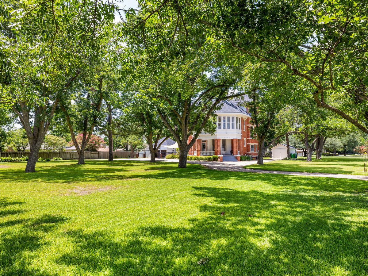 1220 W Lake Dr — photo 5