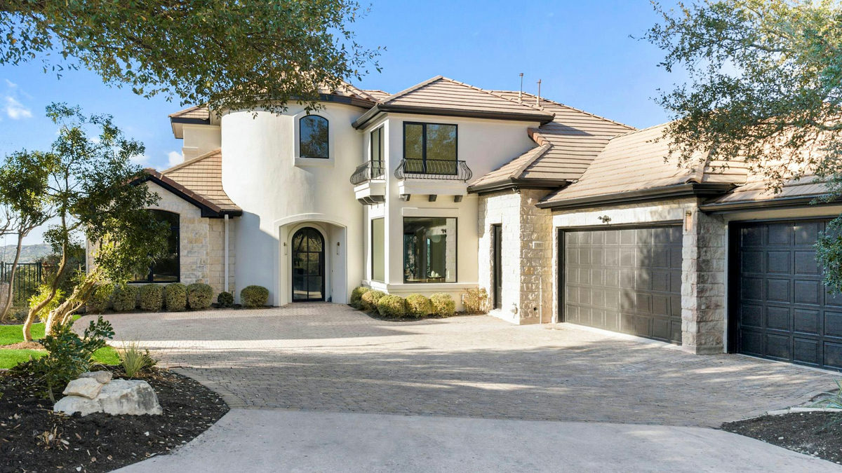 2300 Barton Creek Blvd #15 — photo 2