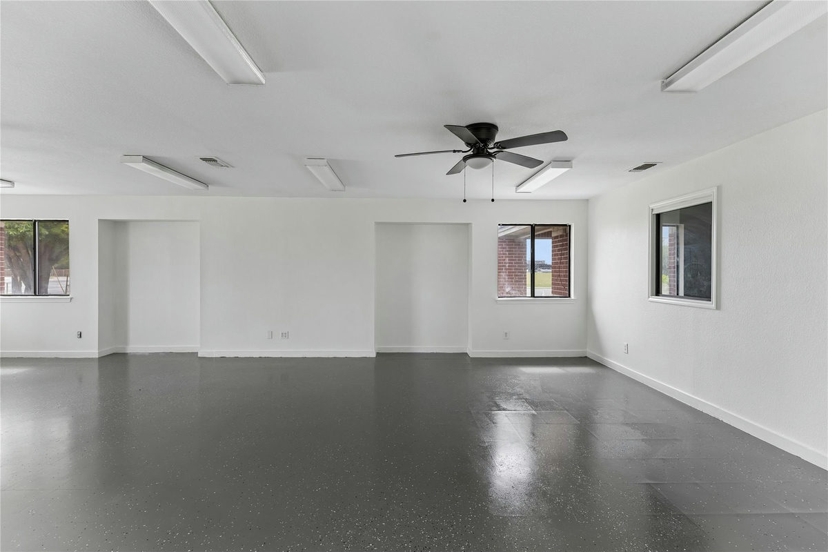 1030 S Guadalupe St — photo 3