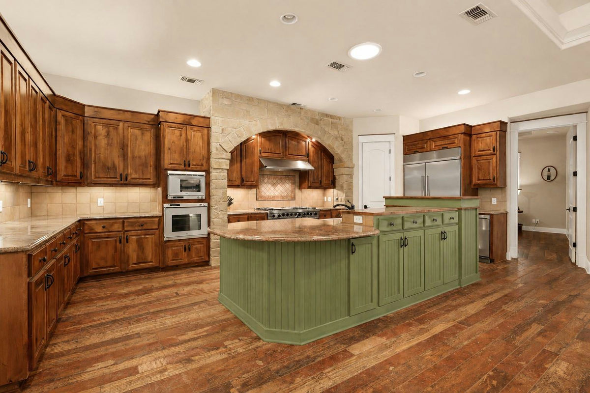 23426 Oscar Rd — photo 3