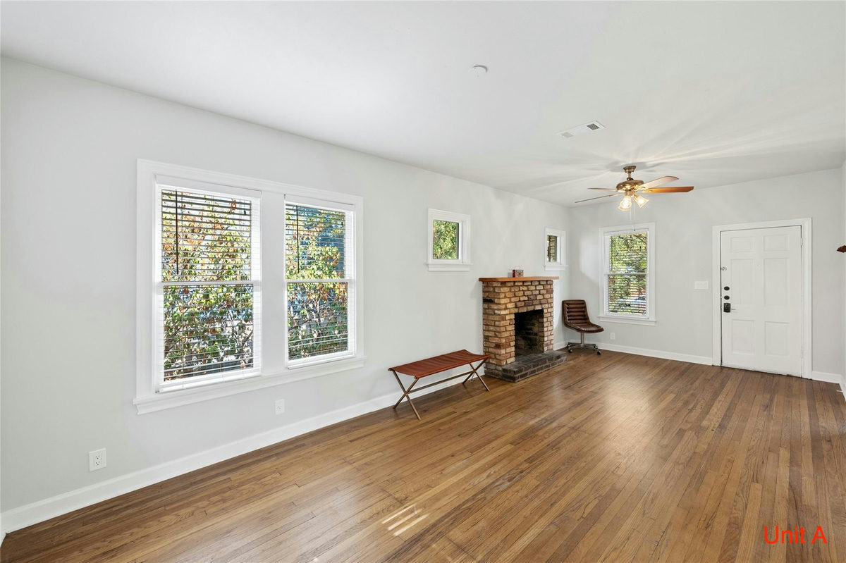 2301 W 10th St — photo 4