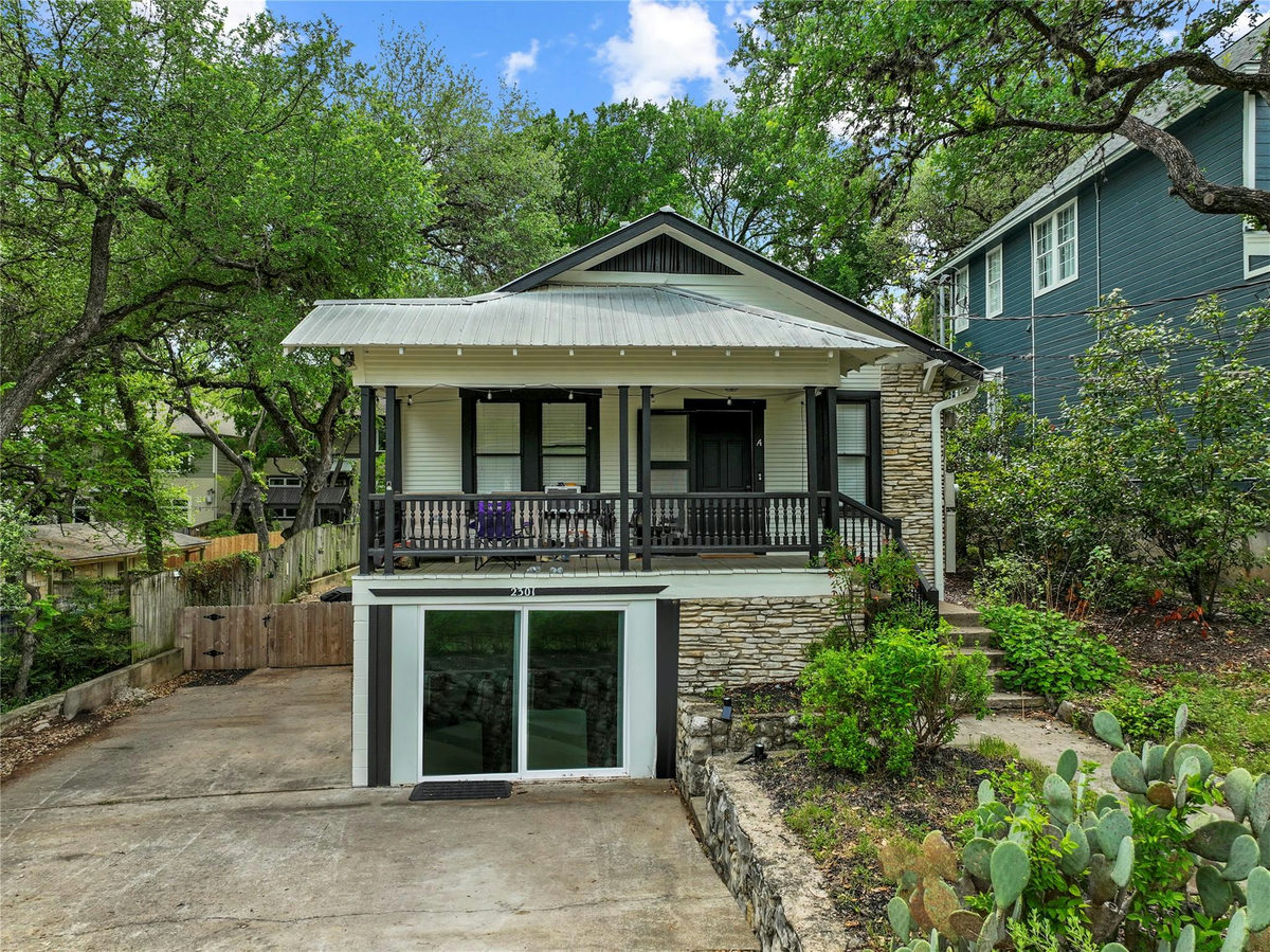 2301 W 10th St — exterior