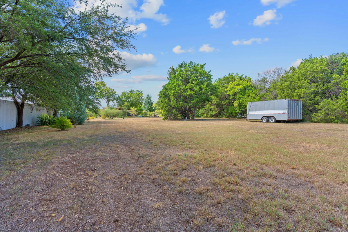 700 Corral Ln — photo 2