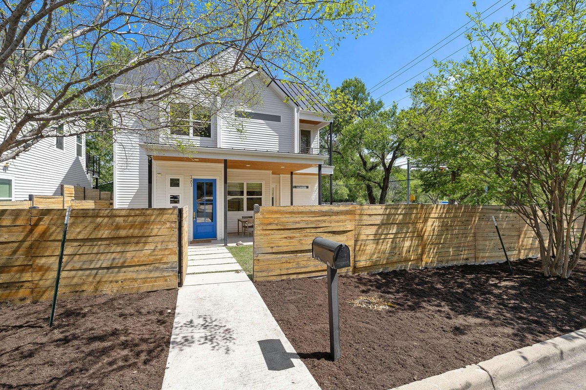 1201 Luna St — exterior