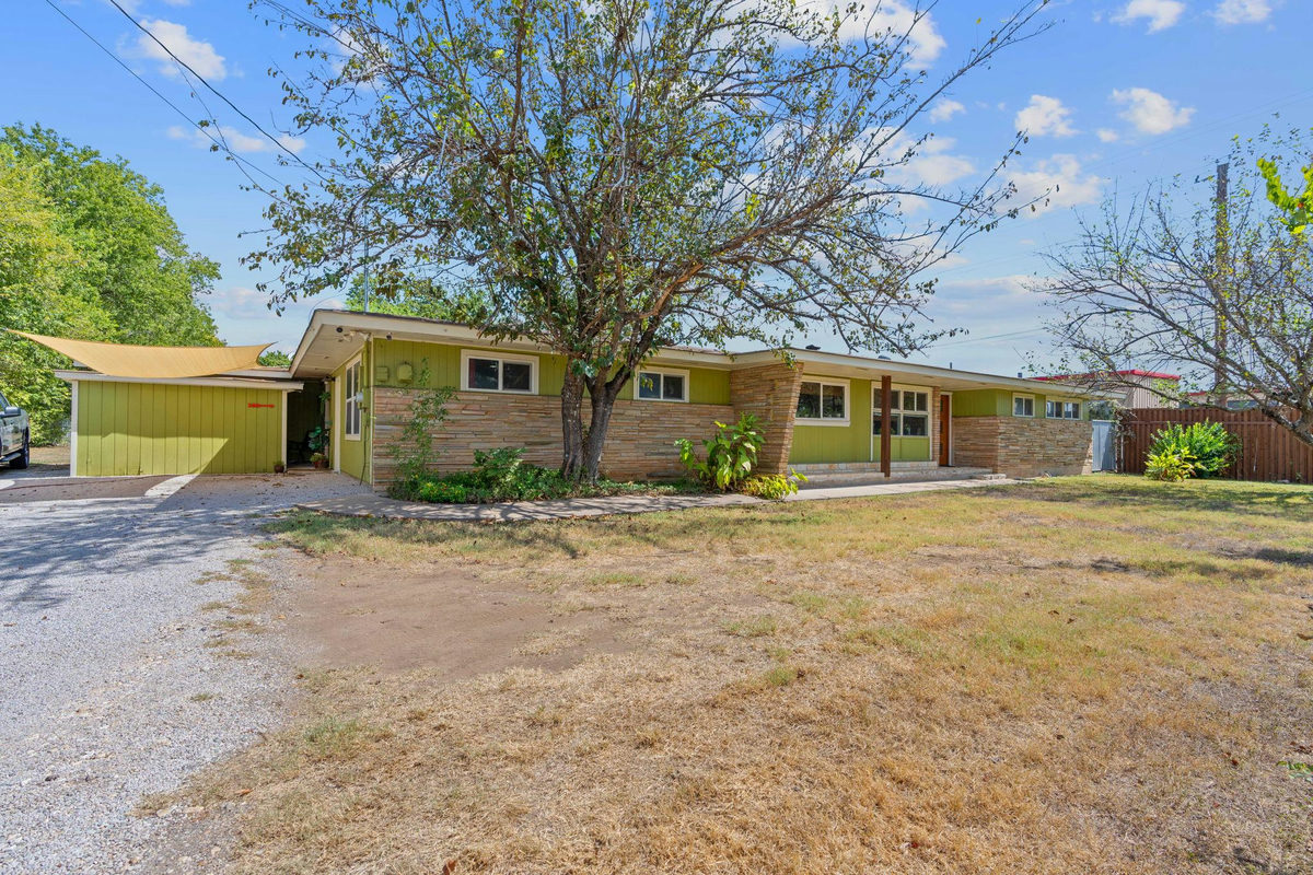 700 & 604 Corral Ln — photo 5