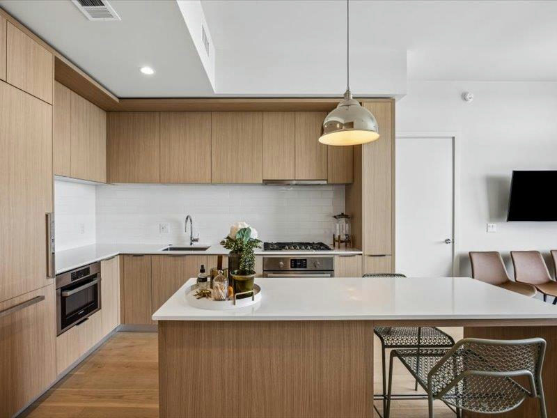 44 East Ave #1808 — exterior
