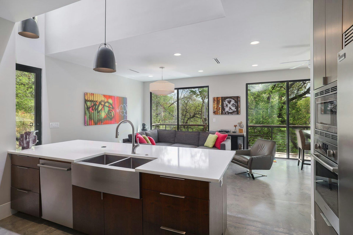 1325 Bonham Ter #C — exterior