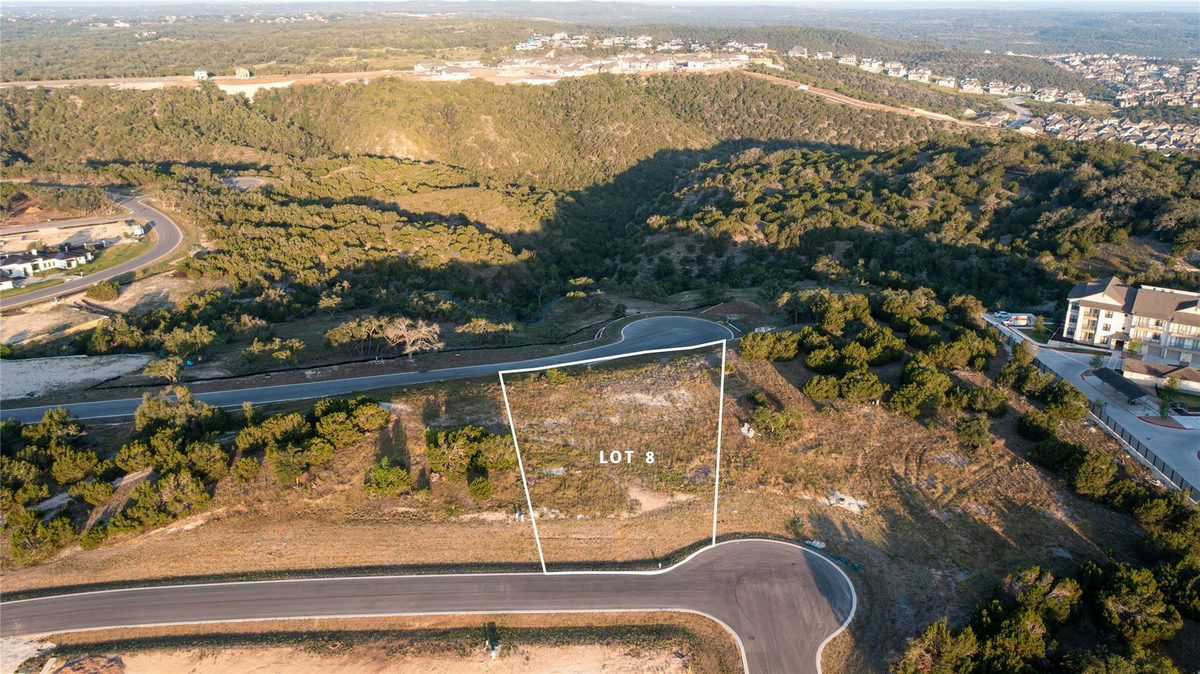 5704 TWIN PEAKS Trce — exterior